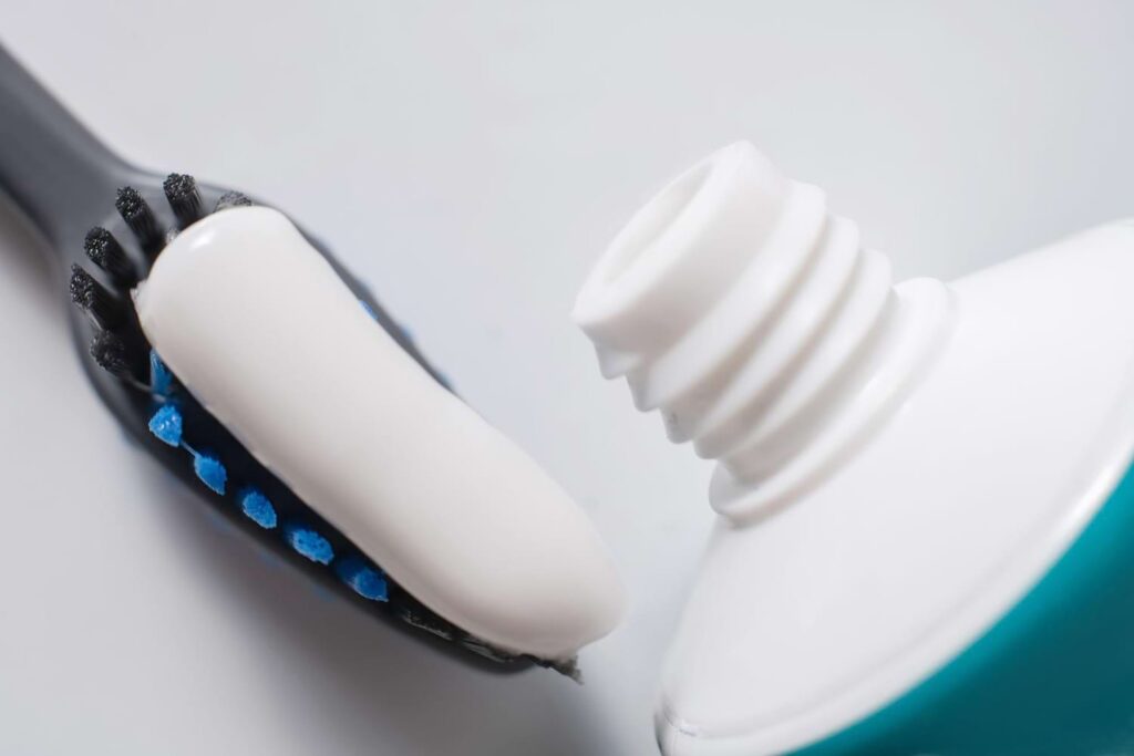 pasty do mycia zębów bez fluoru
